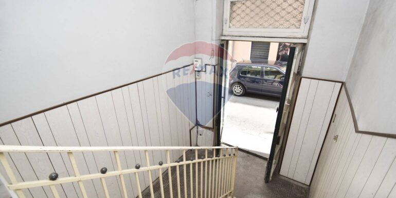 20251002210221-991302-49