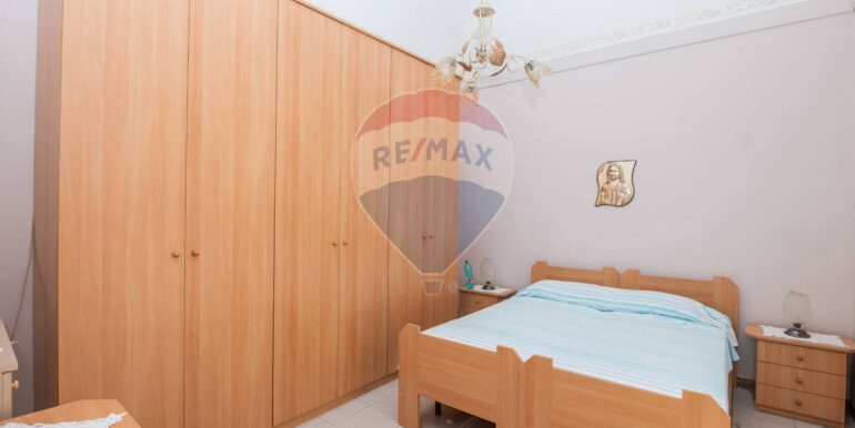 2025100294546-976423-3