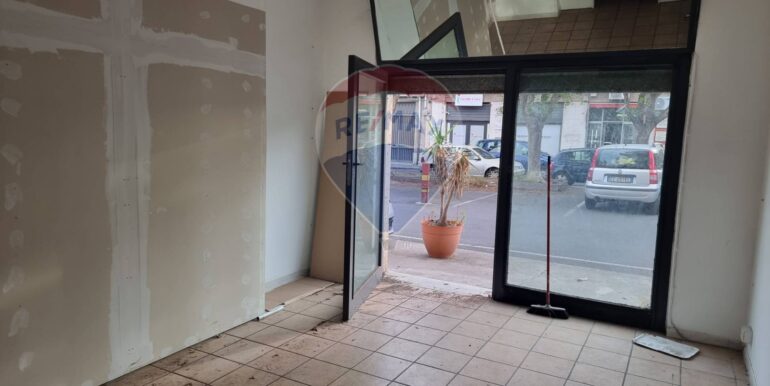 20251003160702-991521-6