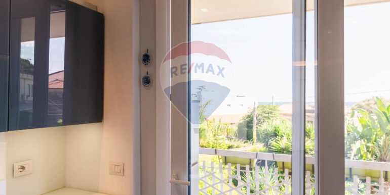 20251004134706-991694-4