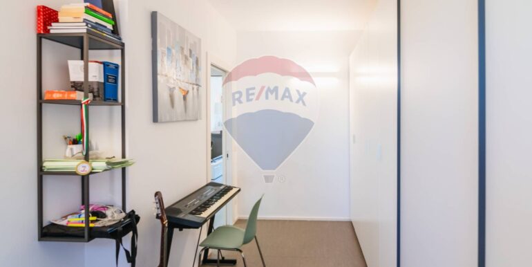 20251004134718-991694-7