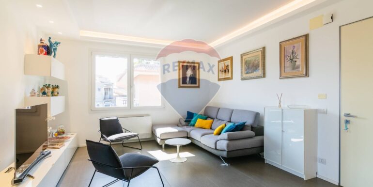 20251004135030-991694-34