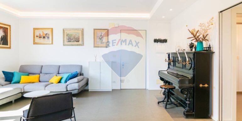 20251004135033-991694-35