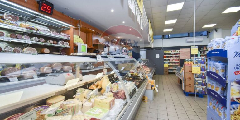 20251005214101-991755-11