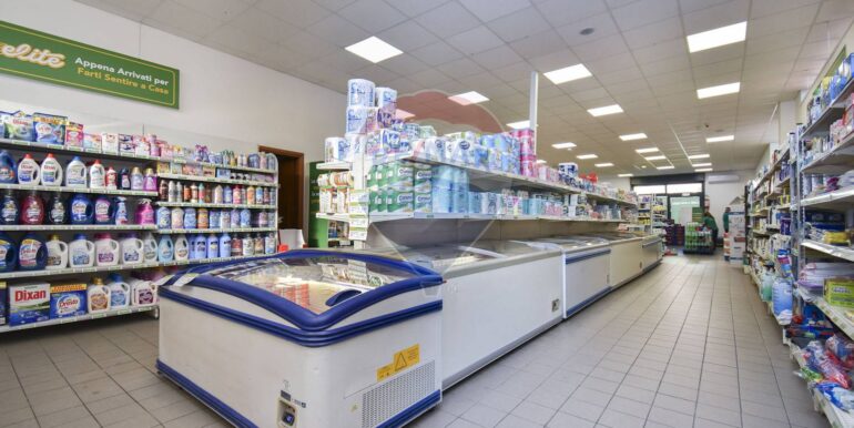 20251005214115-991755-15