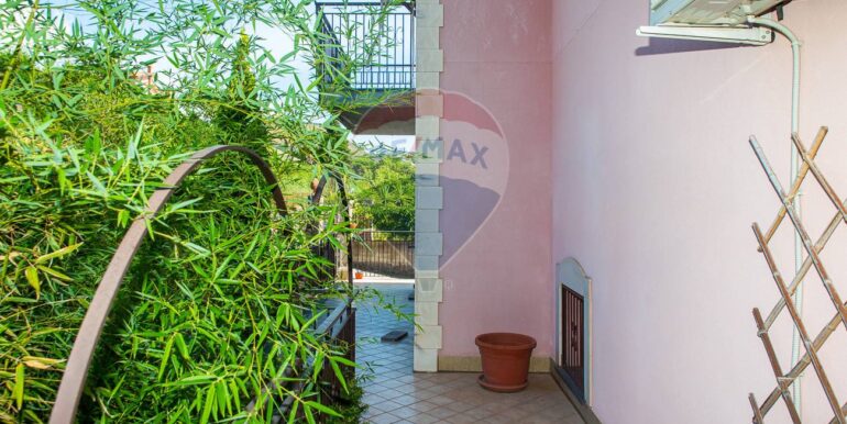 20251006102252-991774-9