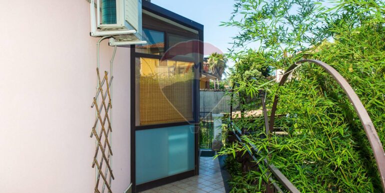 20251006102300-991774-11