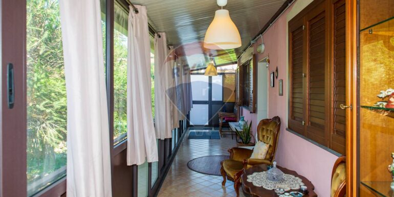 20251006102303-991774-12