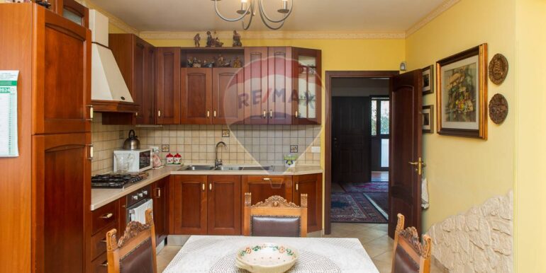 20251006102320-991774-17