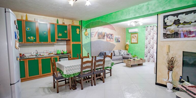 20251006111456-991815-4