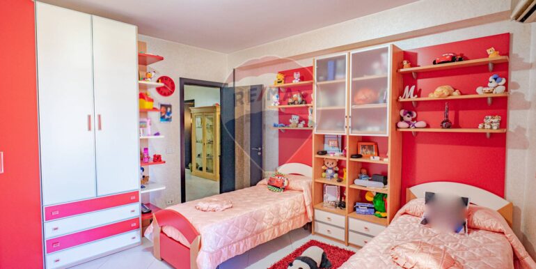 20251006111457-991815-9