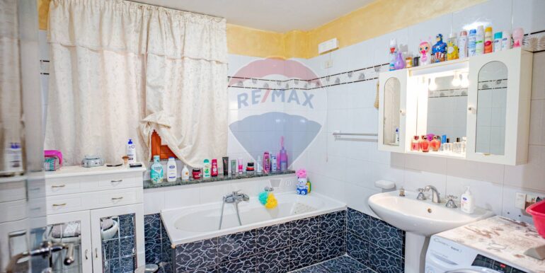 20251006111459-991815-16