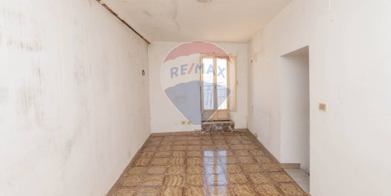 20251006123319-991866-8