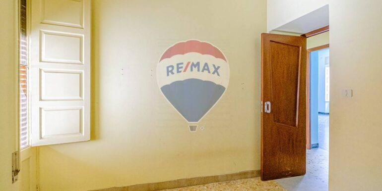 20251006165355-991943-12