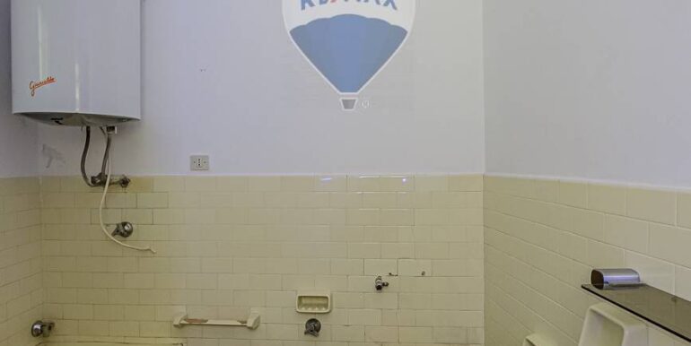 20251006165355-991943-7