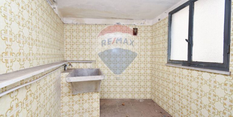 20251006165359-991943-42