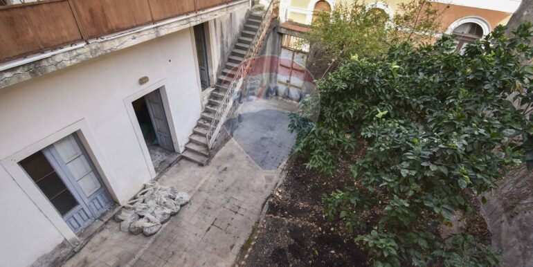 20251006165359-991943-43