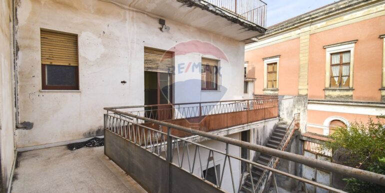 20251006165400-991943-44