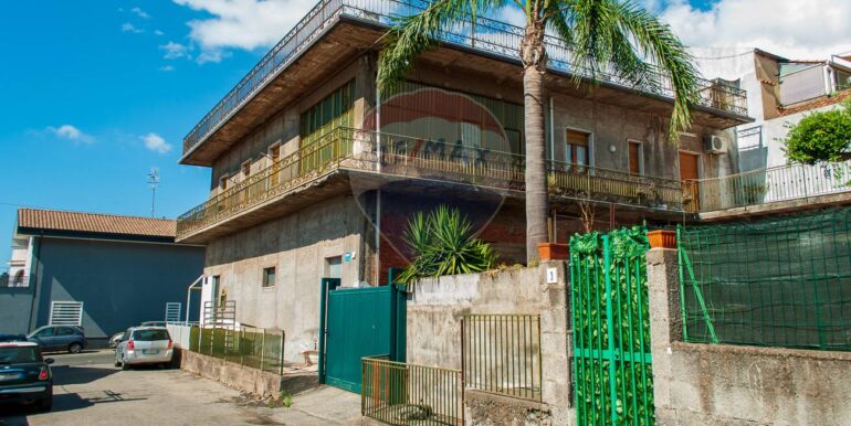 20251006173803-990780-15