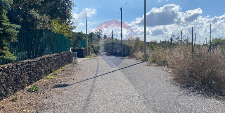 20251007114417-992065-11