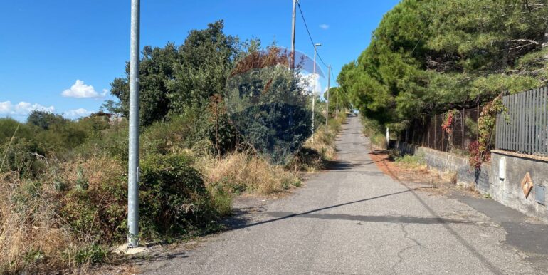 20251007114421-992065-12