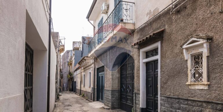 20251007134652-983455-43