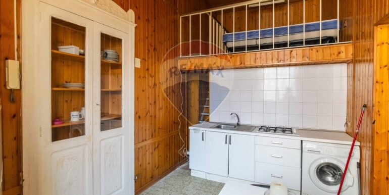 20251007135605-983440-16