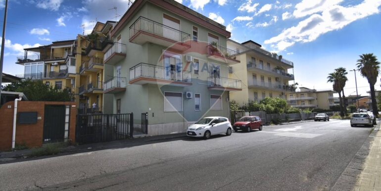 20251007162912-989405-3