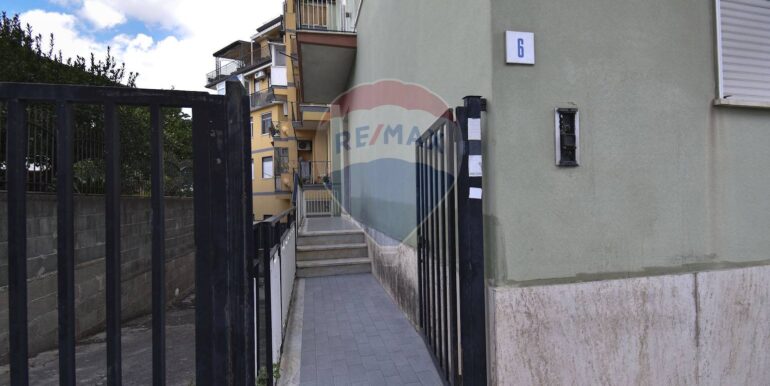 20251007162914-989405-4