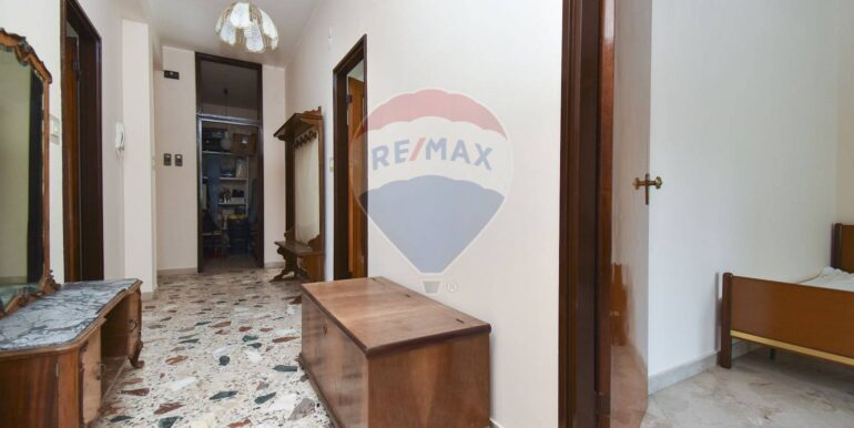 20251007162951-989405-25