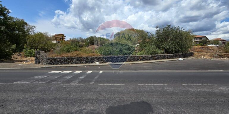 20251007174654-992285-2