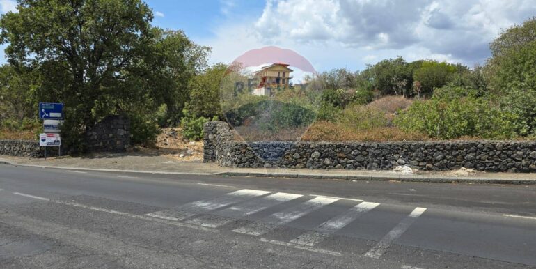 20251007174655-992285-8