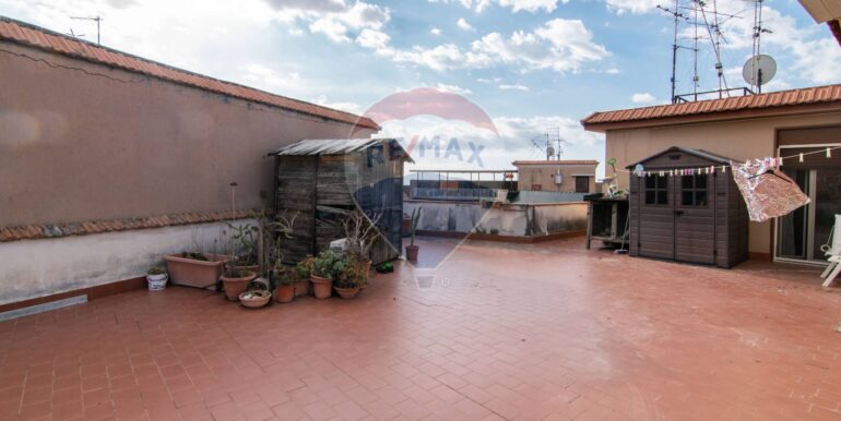 20251007202721-991877-8