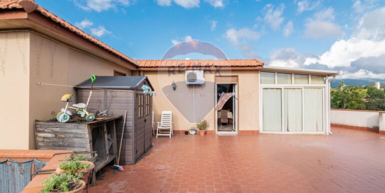 20251007202725-991877-9