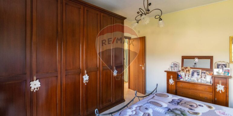 20251007202758-991877-17