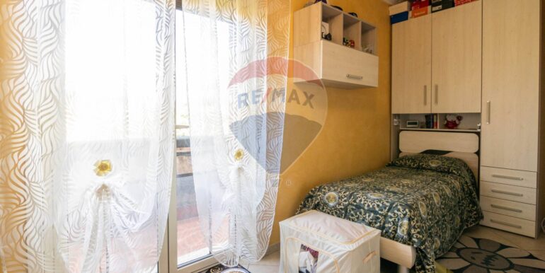 20251007202822-991877-23