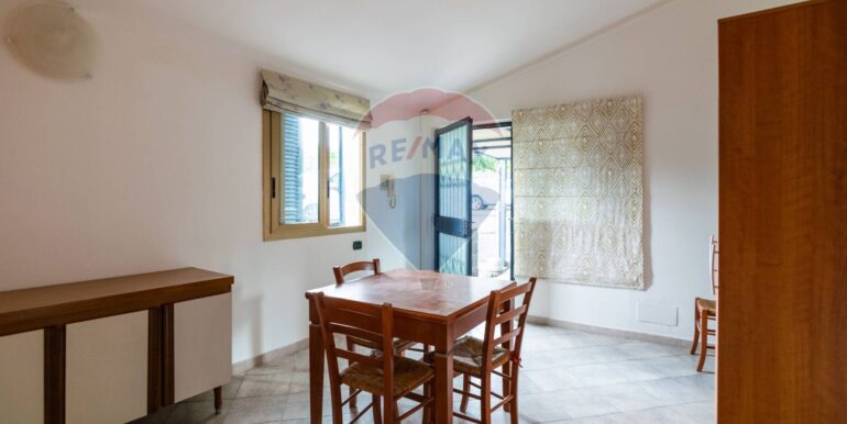 2025100790612-992015-7