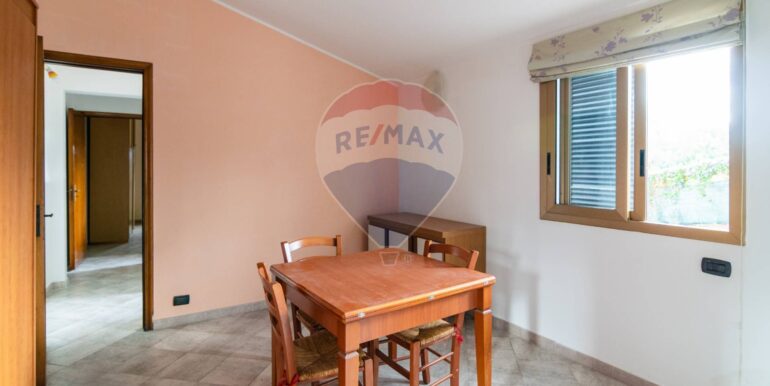 2025100790614-992015-8