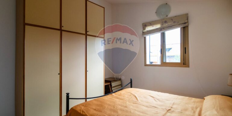 2025100790632-992015-15