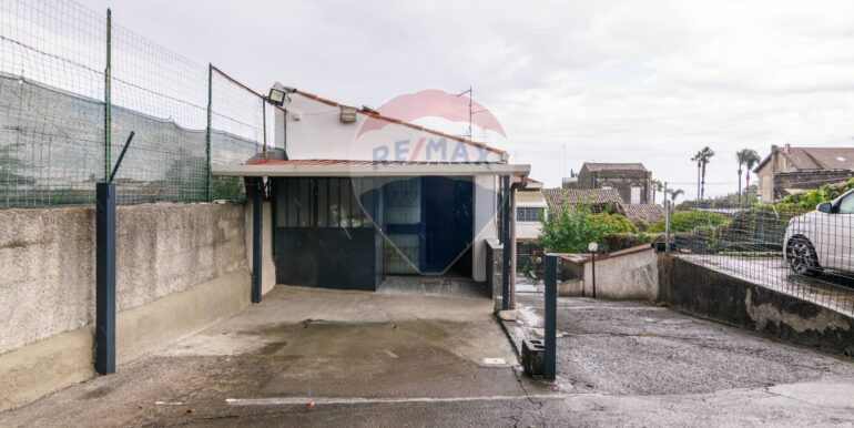 2025100790640-992015-18