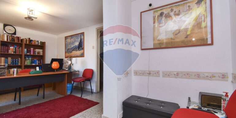 20251008113601-992460-10