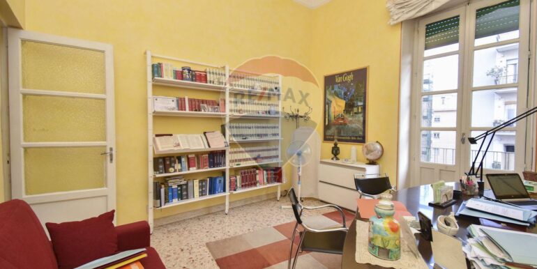 20251008113702-992460-36