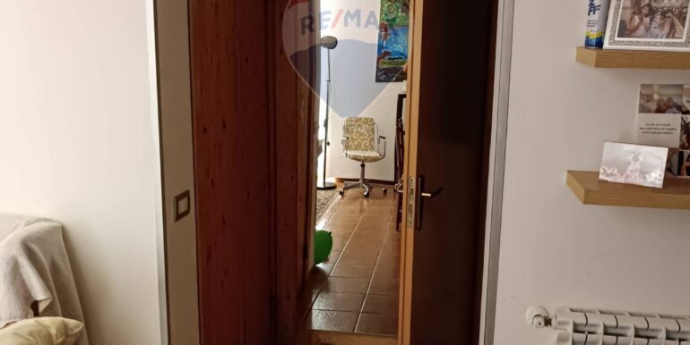 20251008115131-992480-13