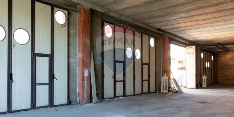 20251008134749-992508-8