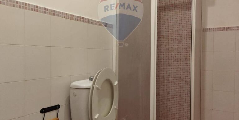 20251008160537-992361-11