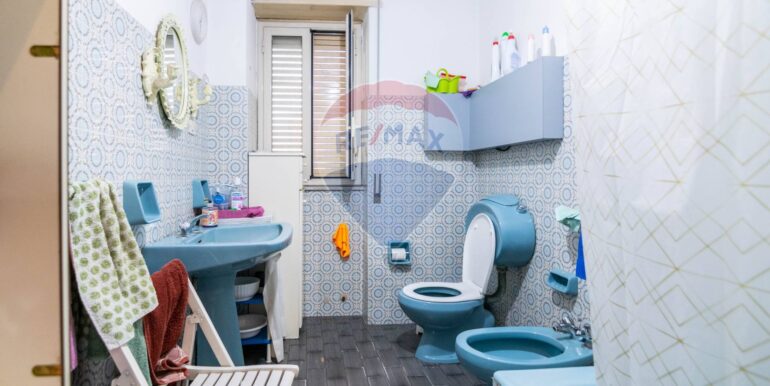 20251008162629-991855-10