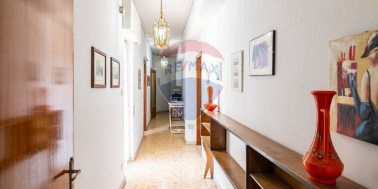 20251008162643-991855-15