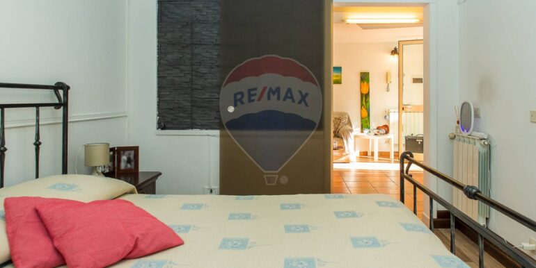 20251008170421-991580-9