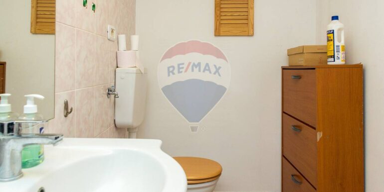 20251008170501-991580-19