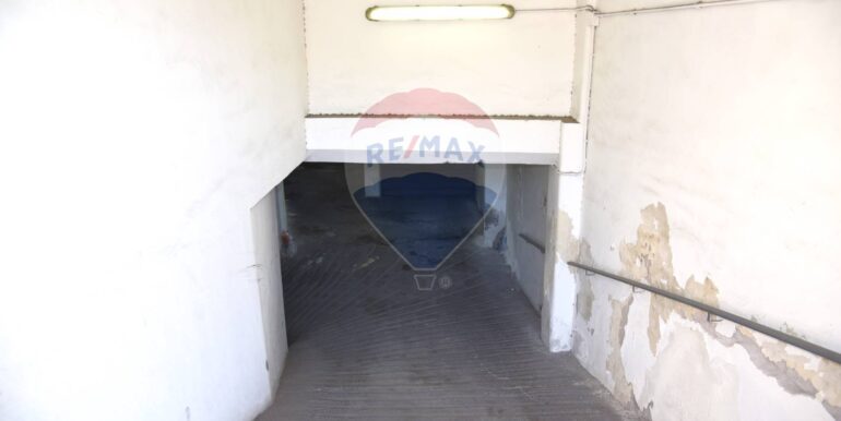 20251008172743-894866-43